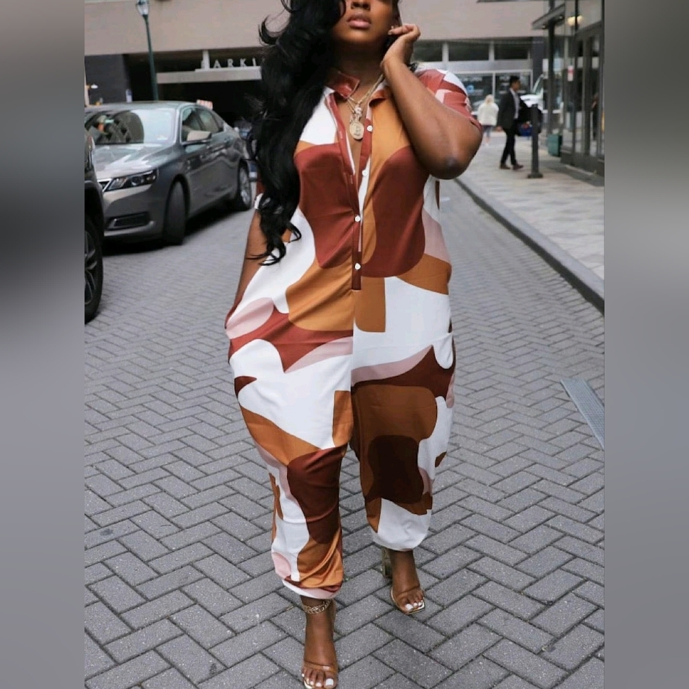 GOLD, BROWN, & WHITE GEOMETRIC PRINT JUMPSUIT